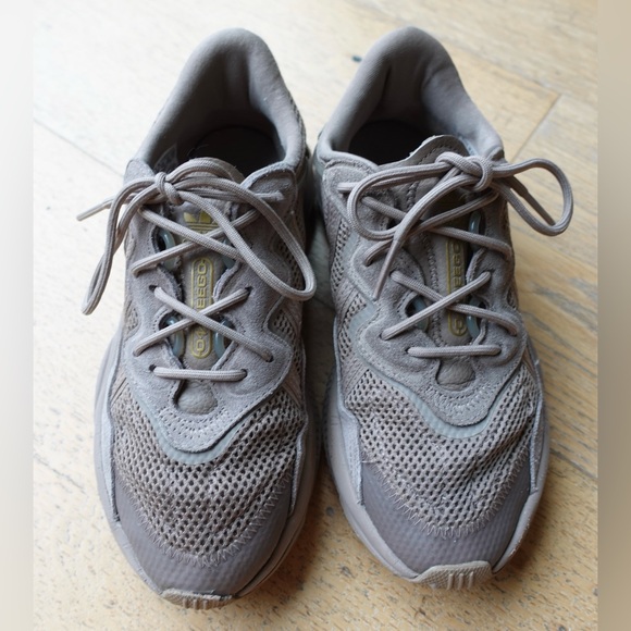 Adidas Ozweego Sneakers – Taupe/Beige – Women’s 7.5 – Authentic - Picture 2 of 4